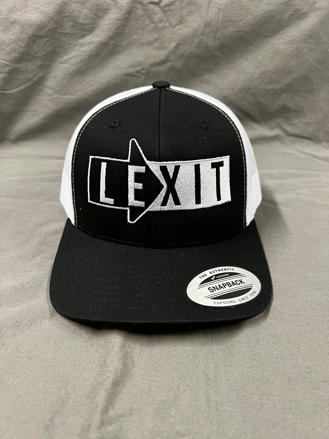 LX-13-03 Black and White Mesh Lexit Cap